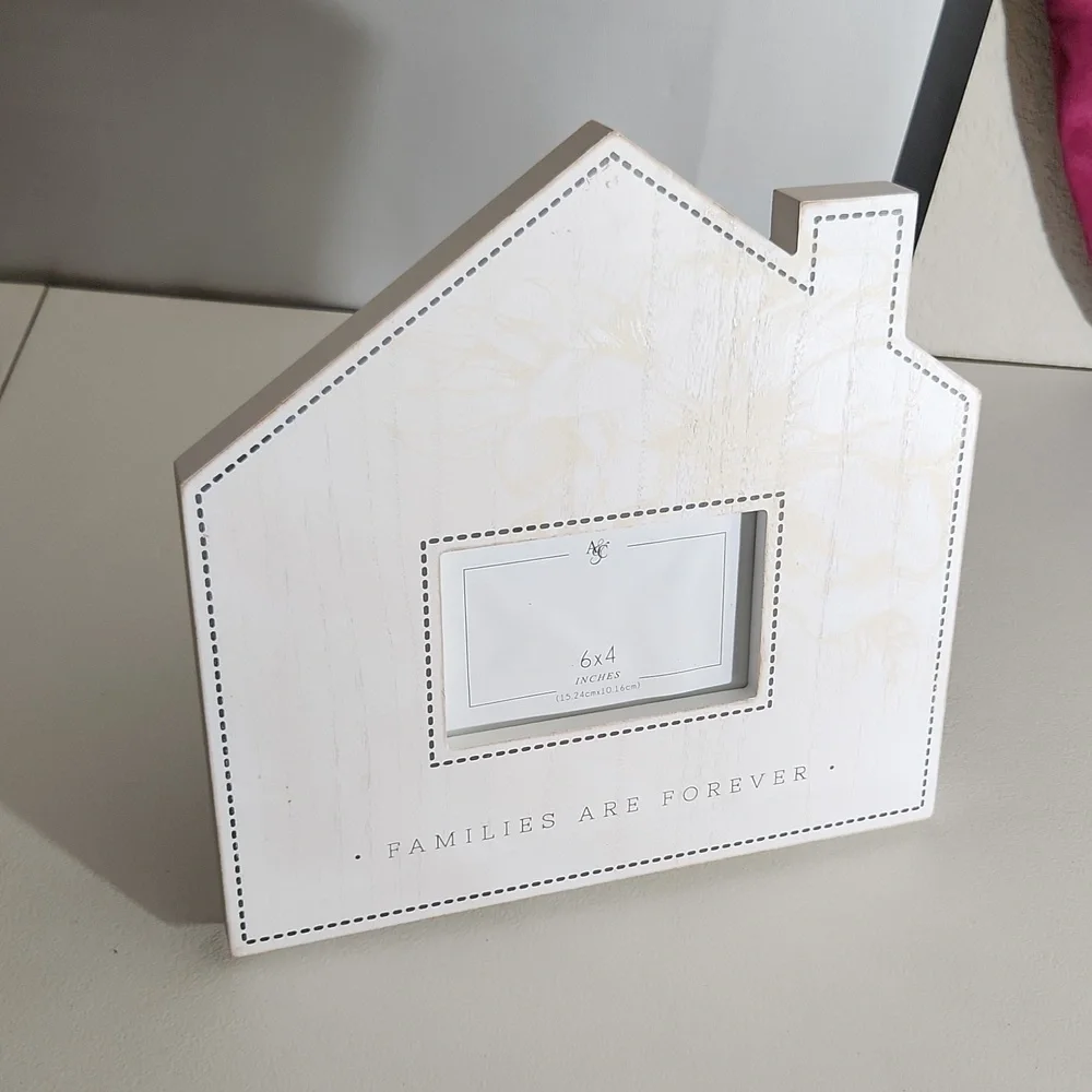 A&C Adams & Co NEW families are forever house frame 6x4 wood 1 inch thick